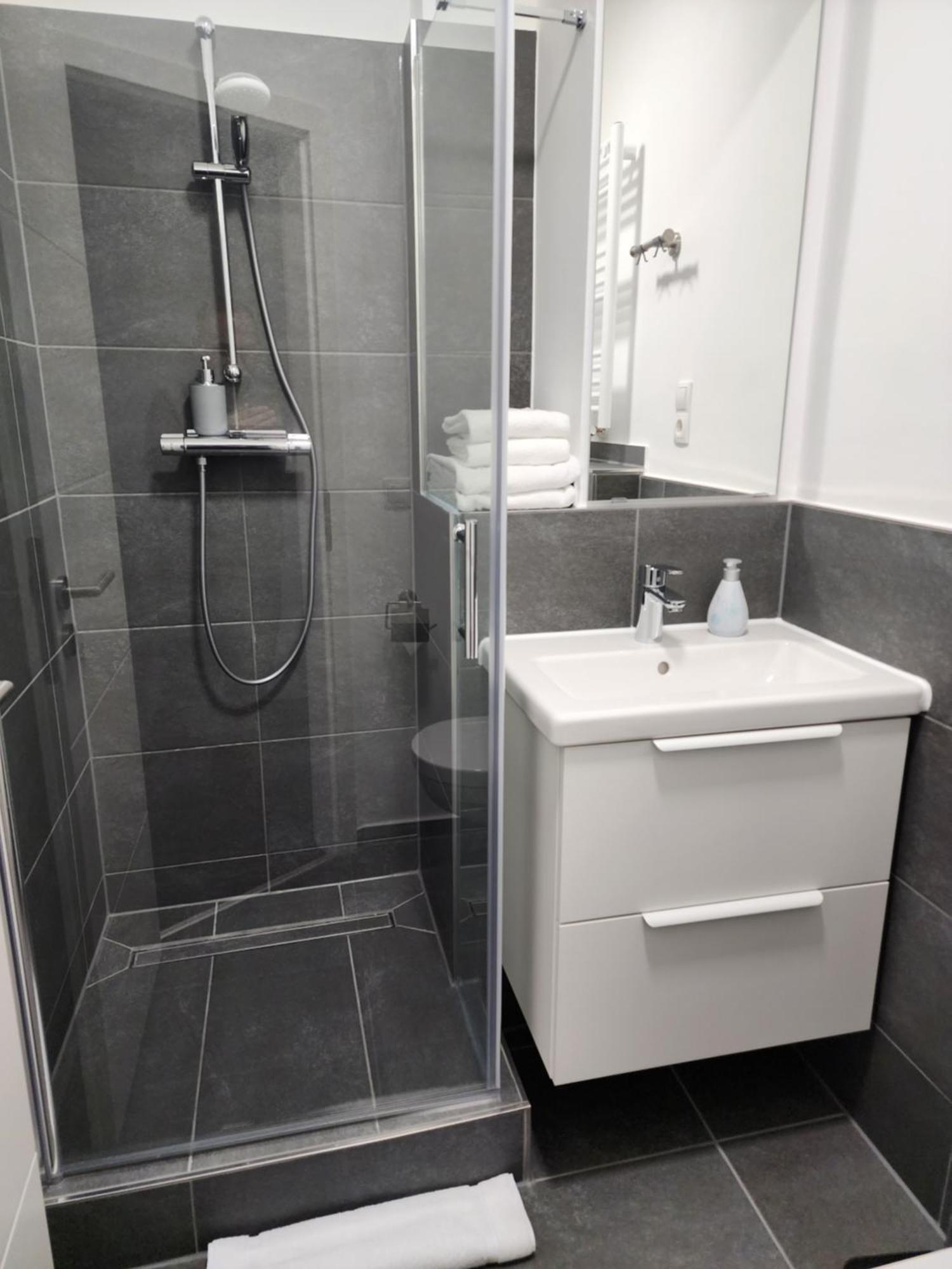 Davin City Aparments - Self-Check-In Hamburg Luaran gambar