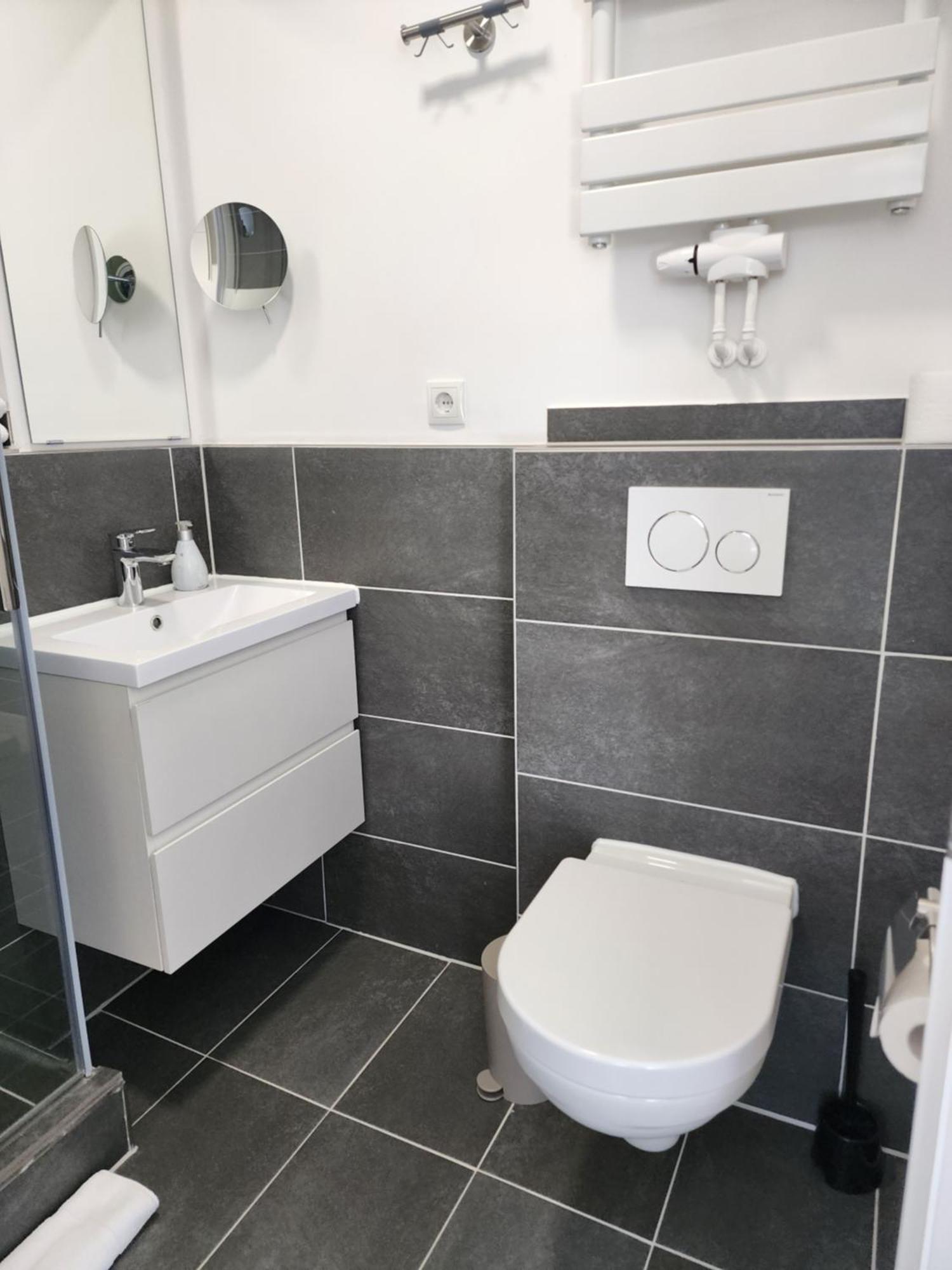 Davin City Aparments - Self-Check-In Hamburg Luaran gambar