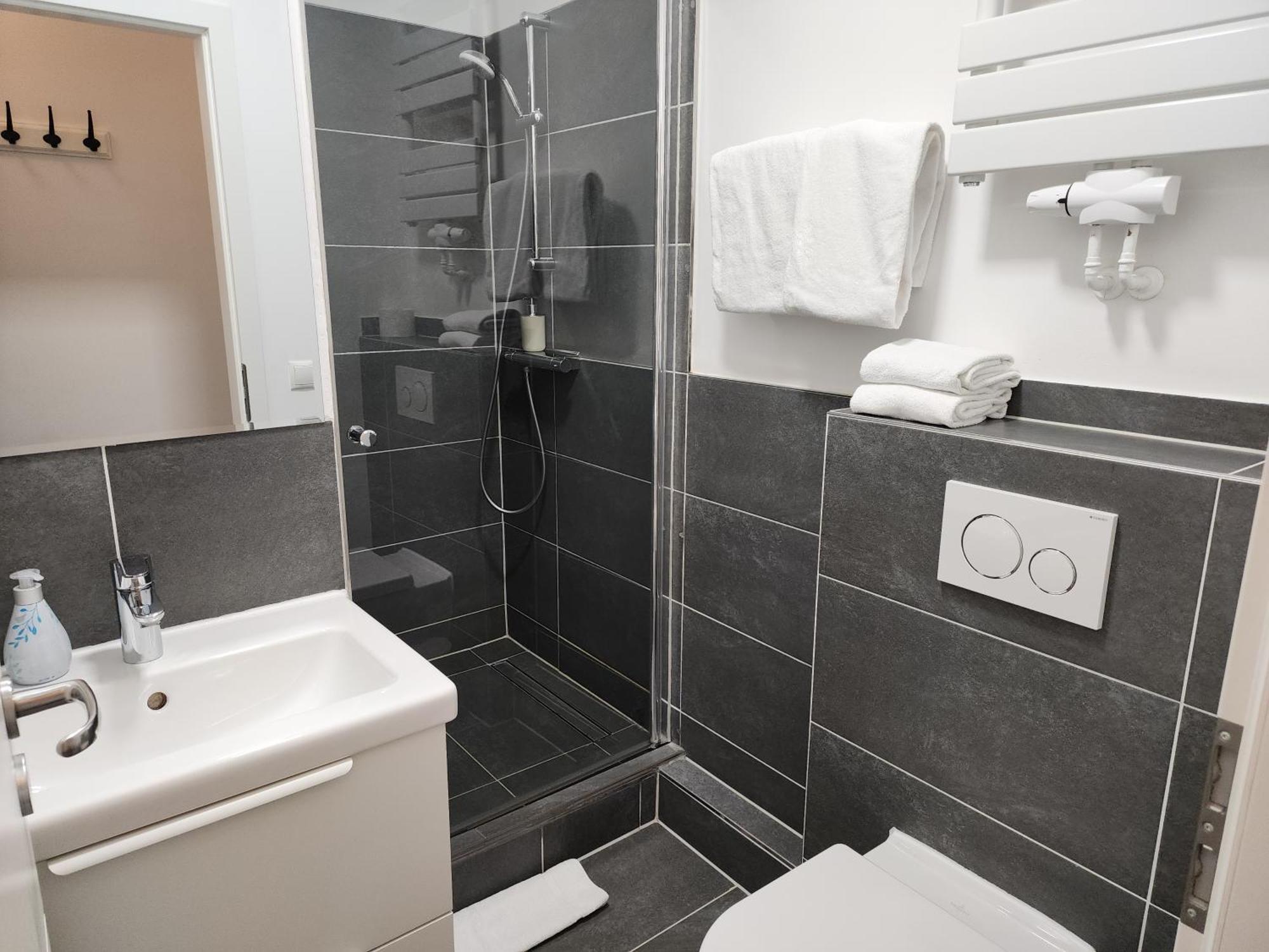Davin City Aparments - Self-Check-In Hamburg Luaran gambar