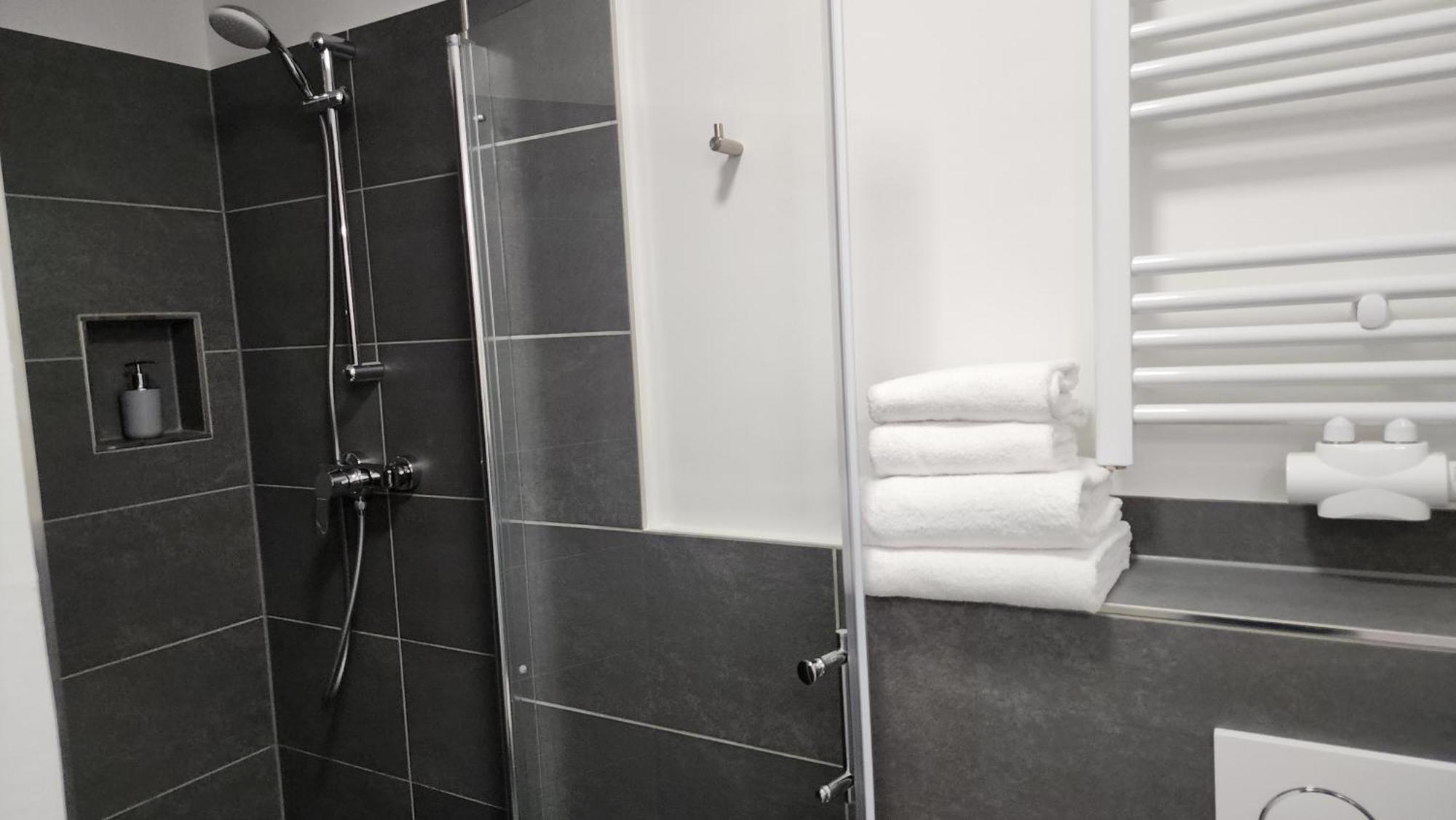Davin City Aparments - Self-Check-In Hamburg Luaran gambar
